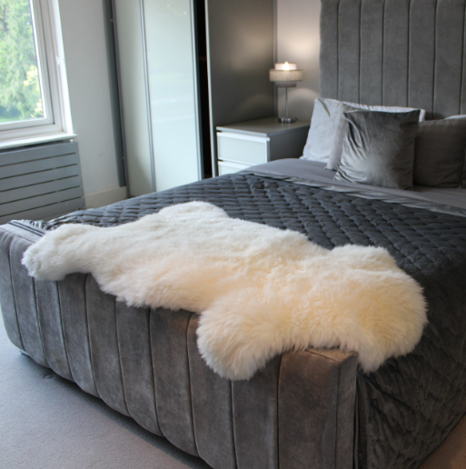 British XL Sheepskin Rug Natural
