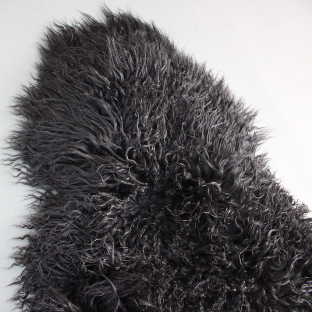 Natural Curly Icelandic Sheepskin Rug Black